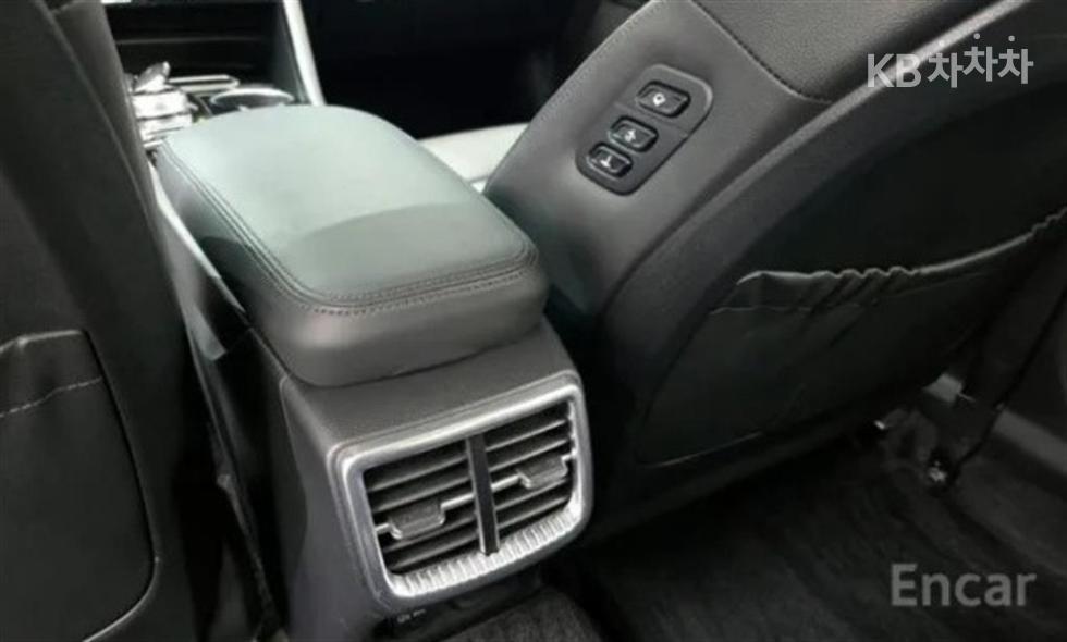 2022 - kia k5