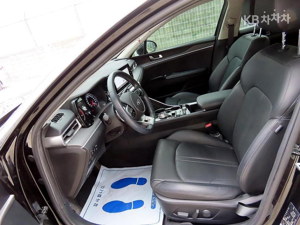 2021 - kia k5