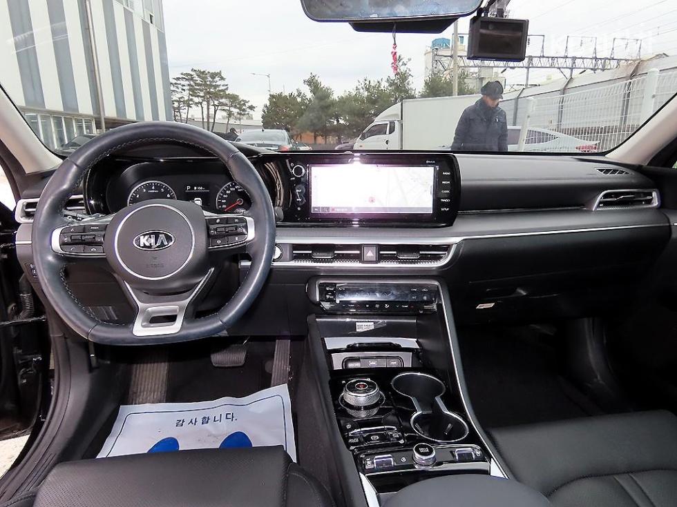2021 - kia k5