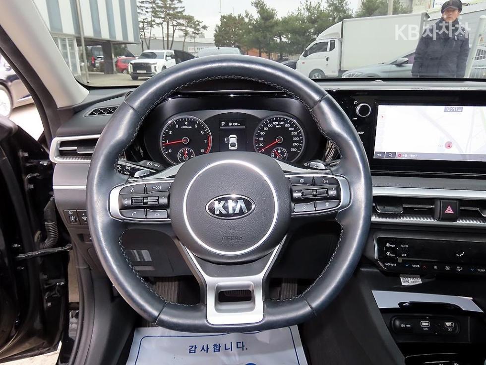 2021 - kia k5