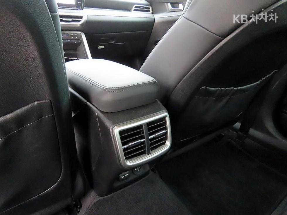 2021 - kia k5