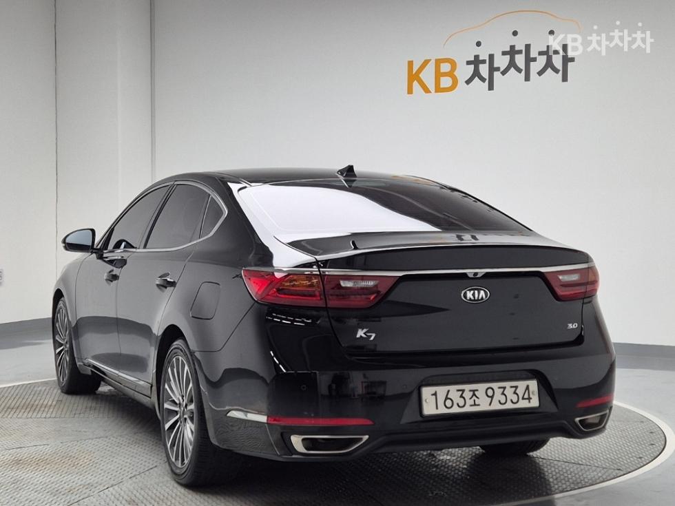 2018 - kia k7