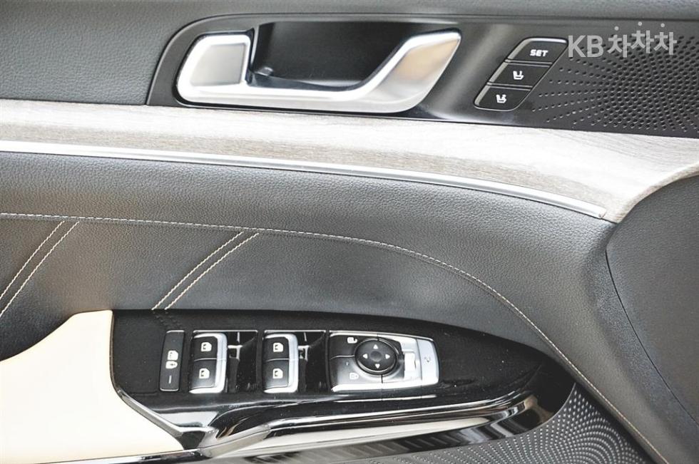 2020 - kia k5