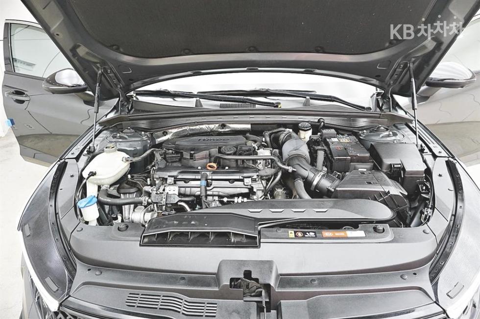 2020 - kia k5