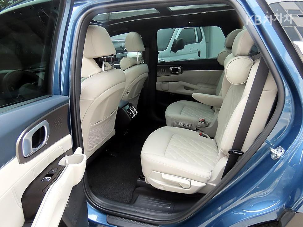 2023 - kia sorento