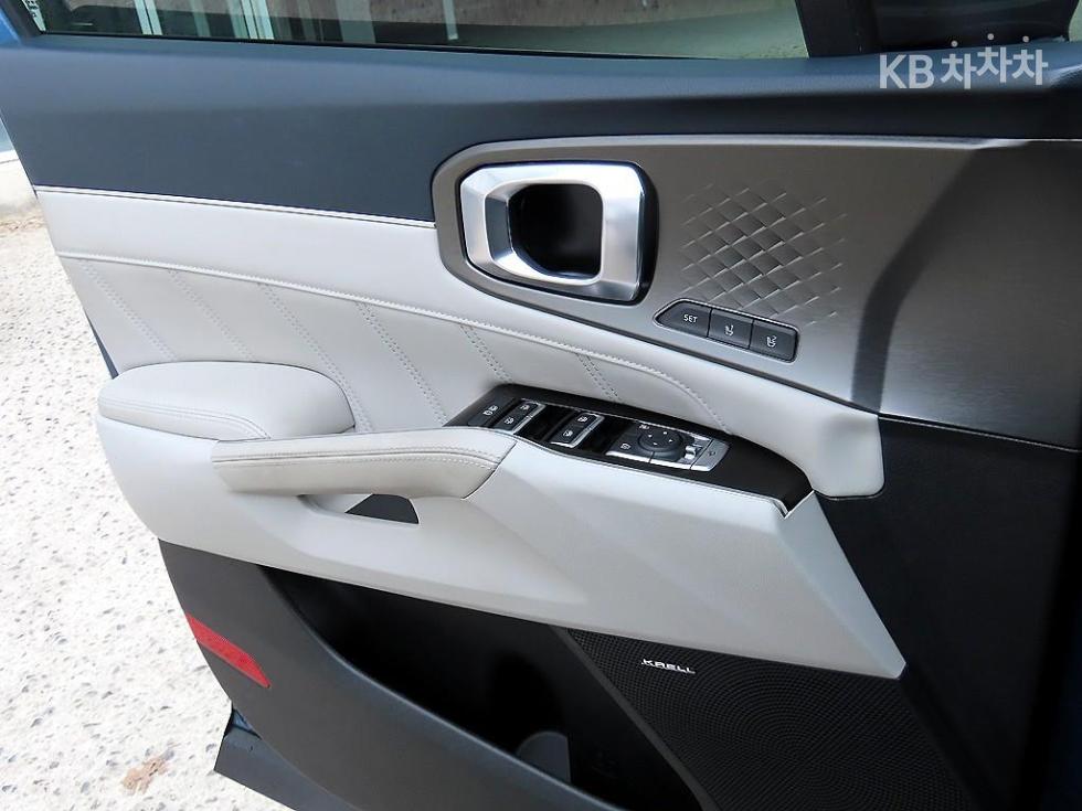 2023 - kia sorento
