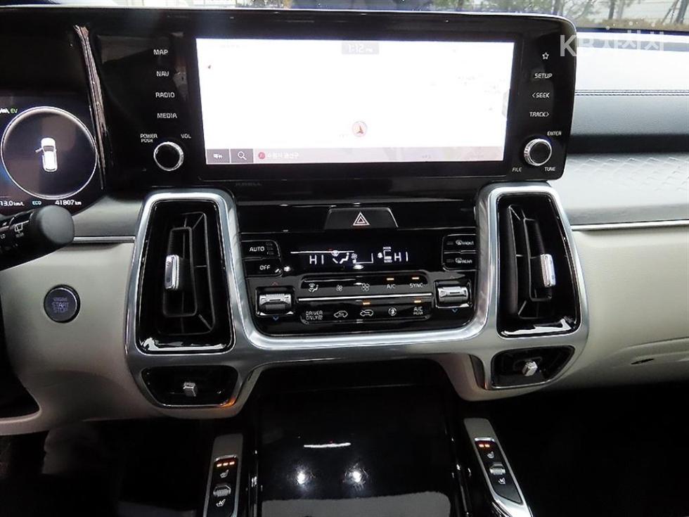 2023 - kia sorento