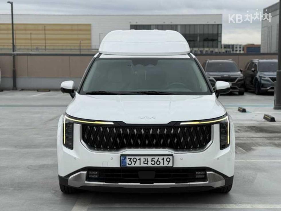 2024 Kia 4 photo