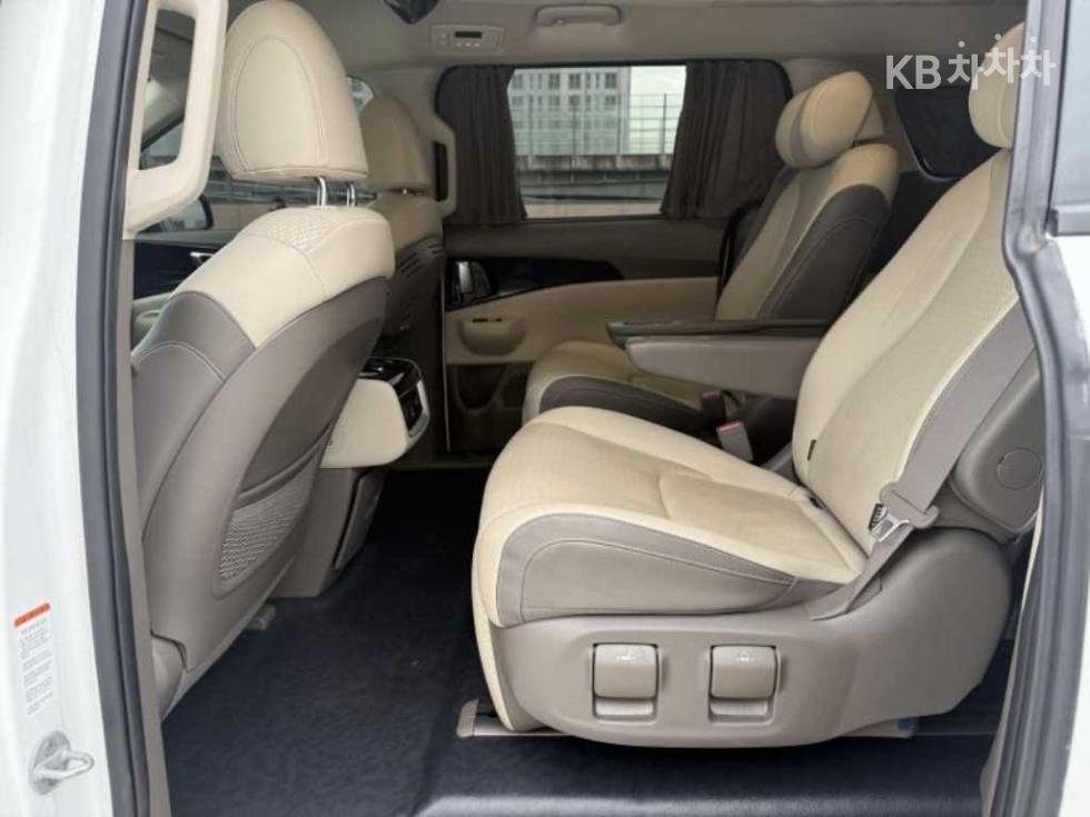 2024 Kia 4 photo