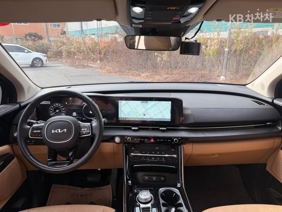 2022 - kia carnival
