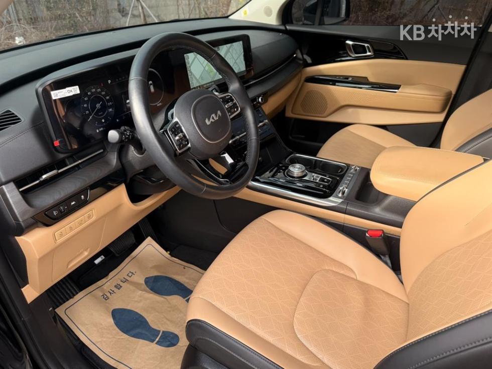 2022 - kia carnival