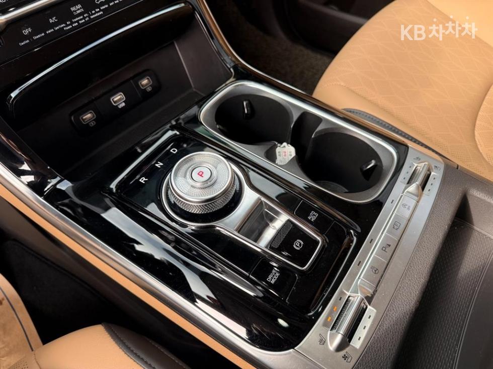 2022 - kia carnival