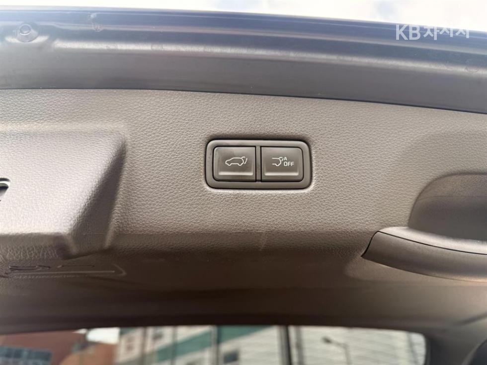 2022 - kia carnival