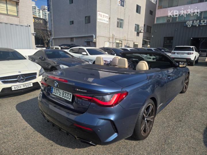 BMW 4 Series G22 420i Convertible M Sport 6