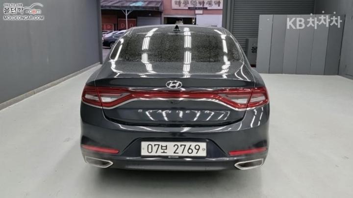Hyundai Grandeur IG 2.4 Premium Base Type 5