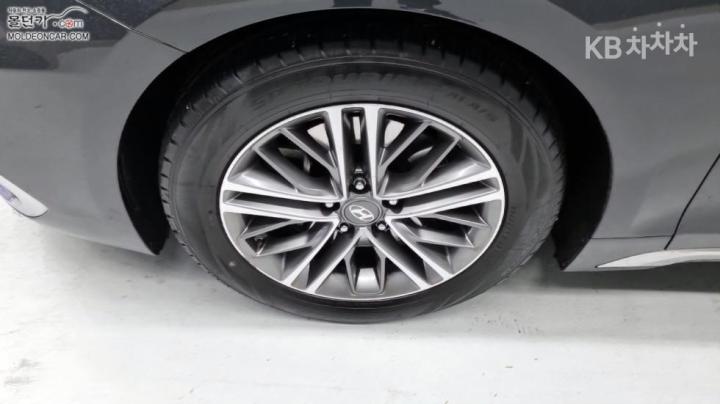 Hyundai Grandeur IG 2.4 Premium Base Type 7