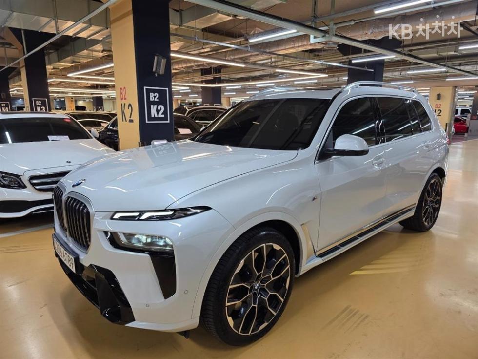 BMW X7 — miniaturë 2