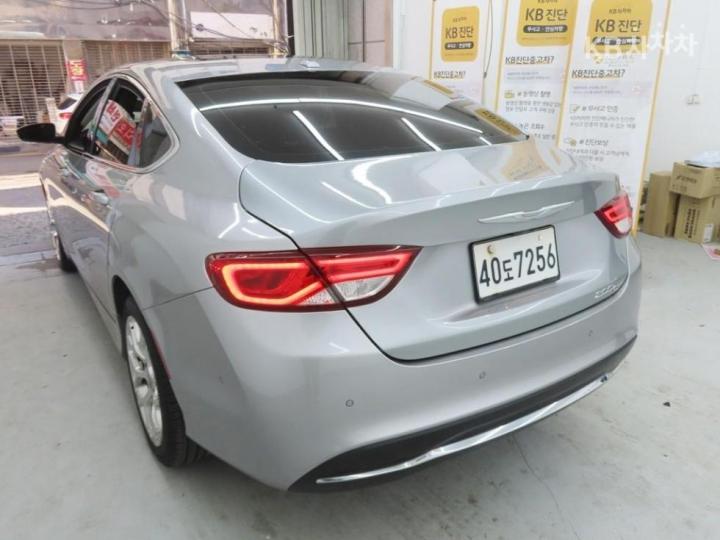 Chrysler 200 2.4 C 5