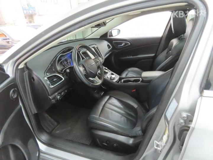 Chrysler 200 2.4 C 6