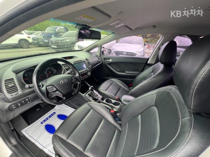 Kia K3 Diesel 1.6 Diesel Trendy Base Type 8