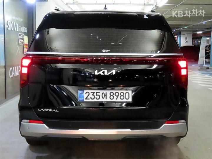 Kia Carnival G3.5 GDI Prestige 4