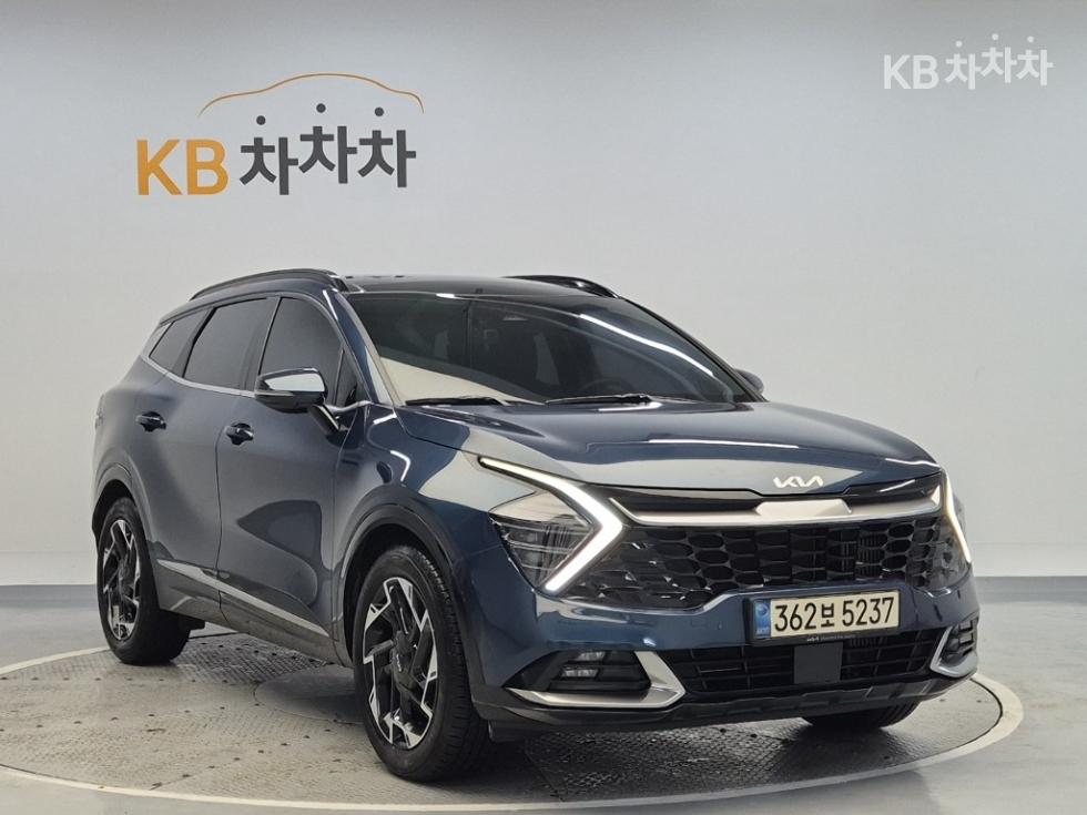 2022 - kia sportage