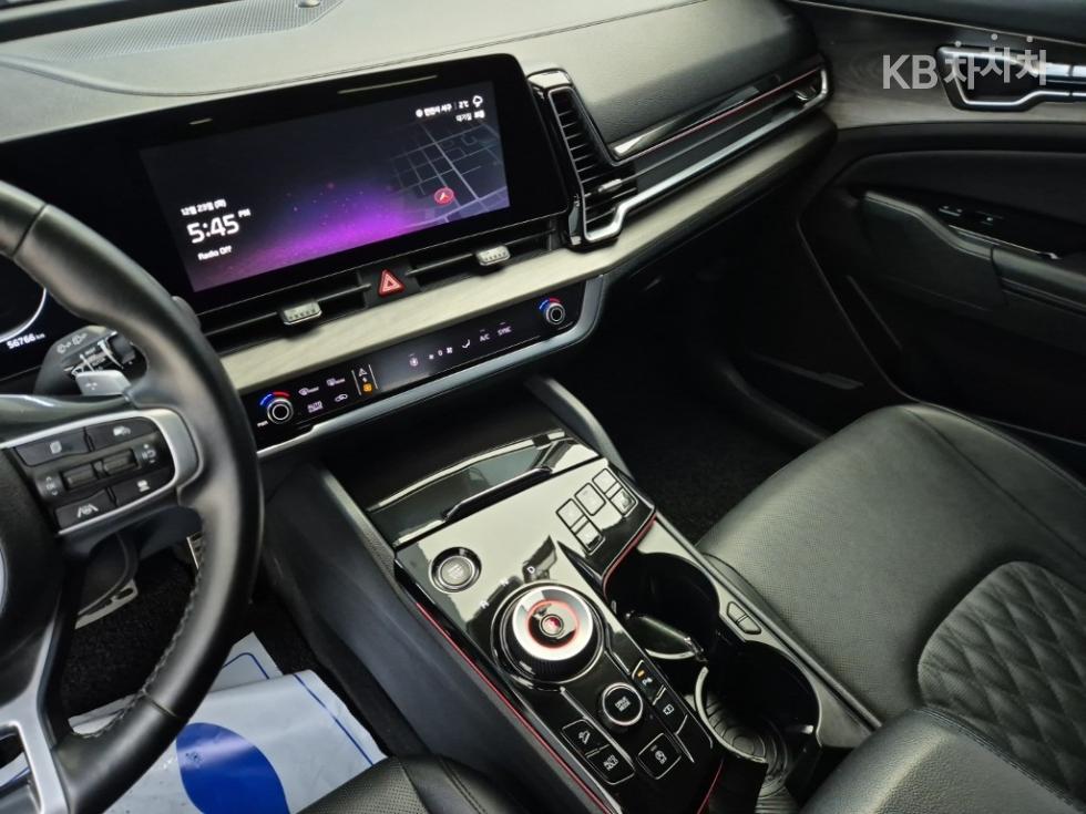2022 - kia sportage