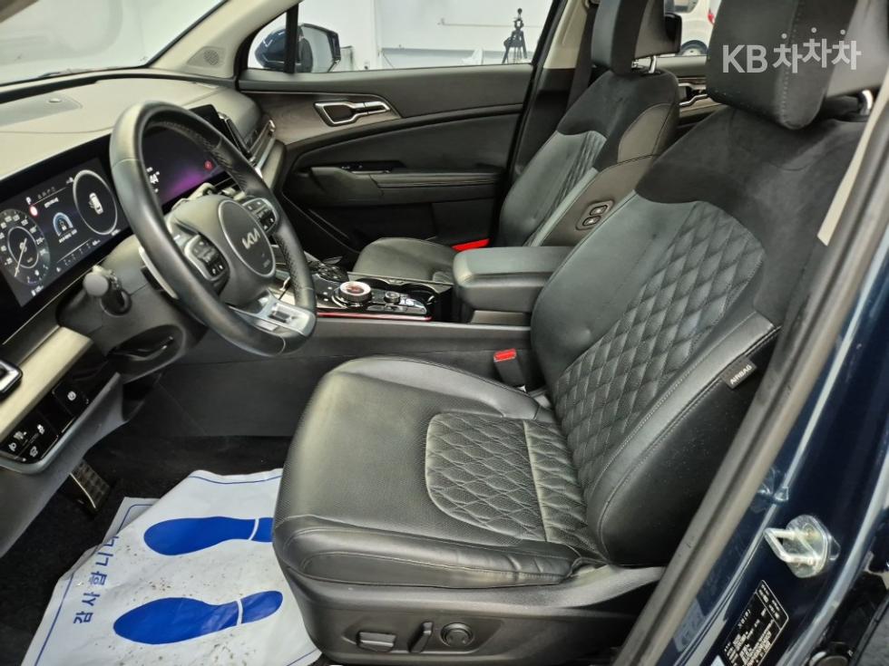 2022 - kia sportage