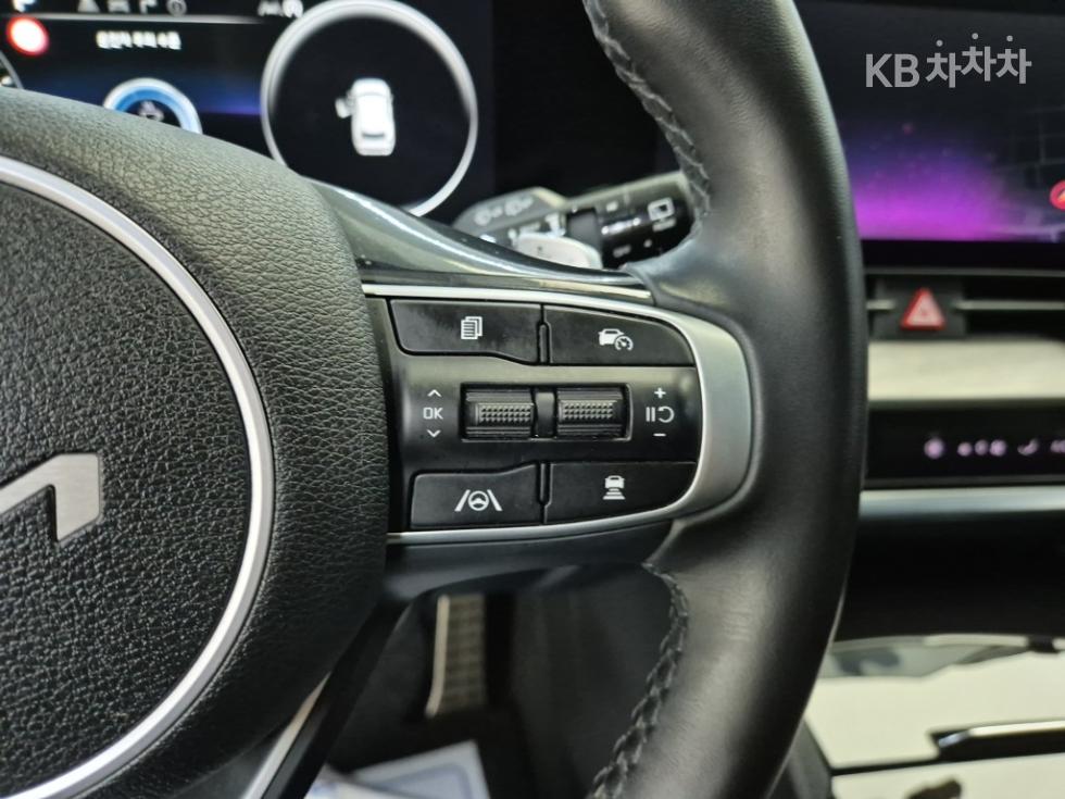 2022 - kia sportage