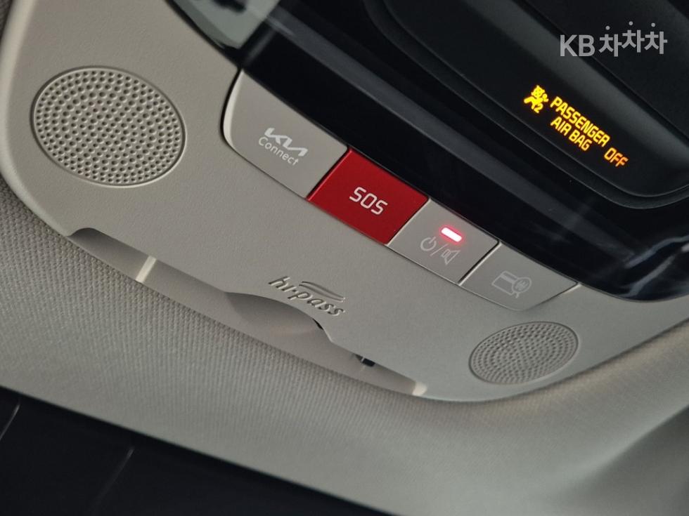 2022 - kia sportage