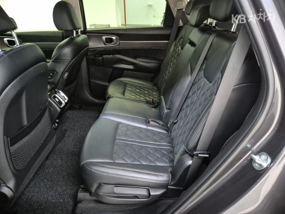 2023 - kia sorento