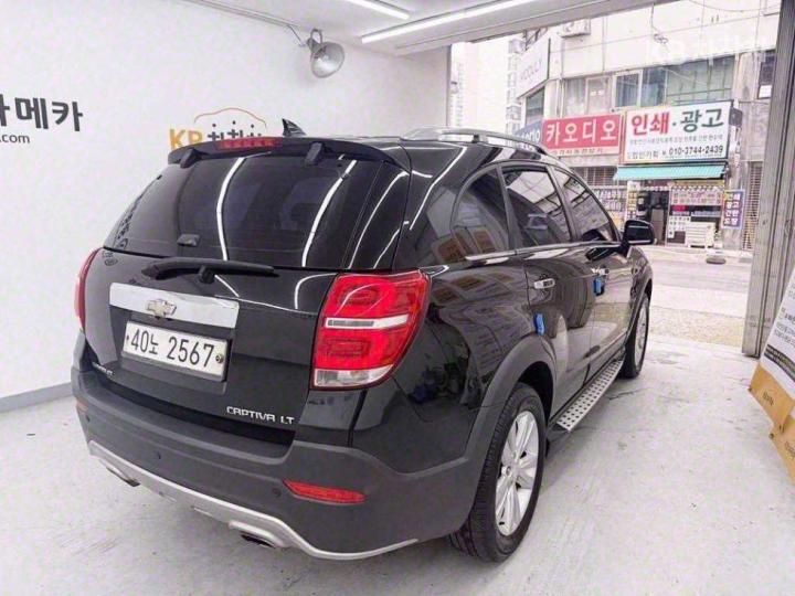 Chevrolet Captiva 2WD LT 4