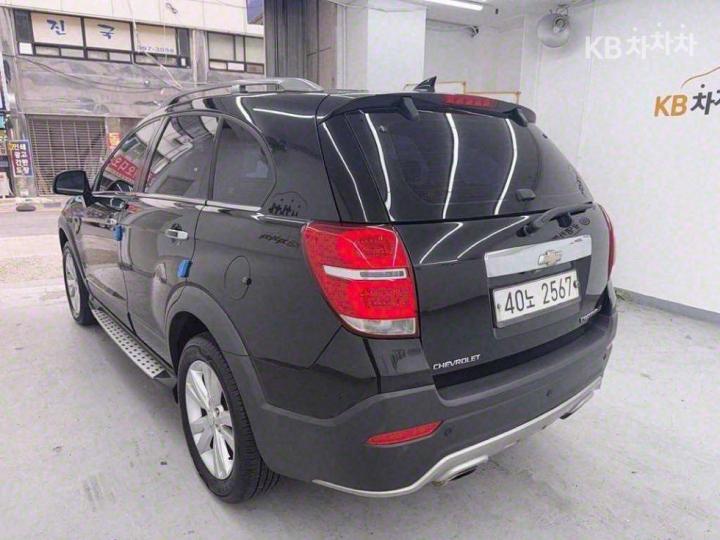Chevrolet Captiva 2WD LT 5