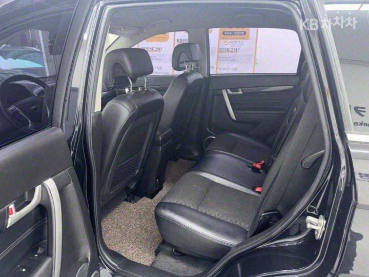 Chevrolet Captiva 2WD LT 7