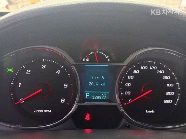 Chevrolet Captiva 2WD LT 9