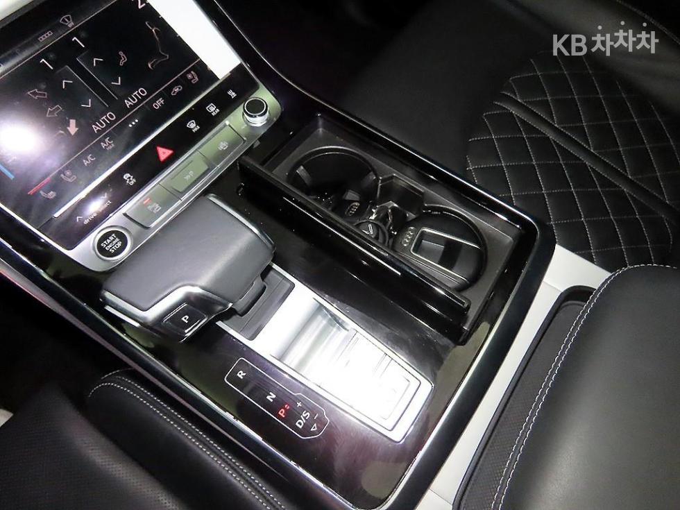 Audi Q8 — miniaturë 12