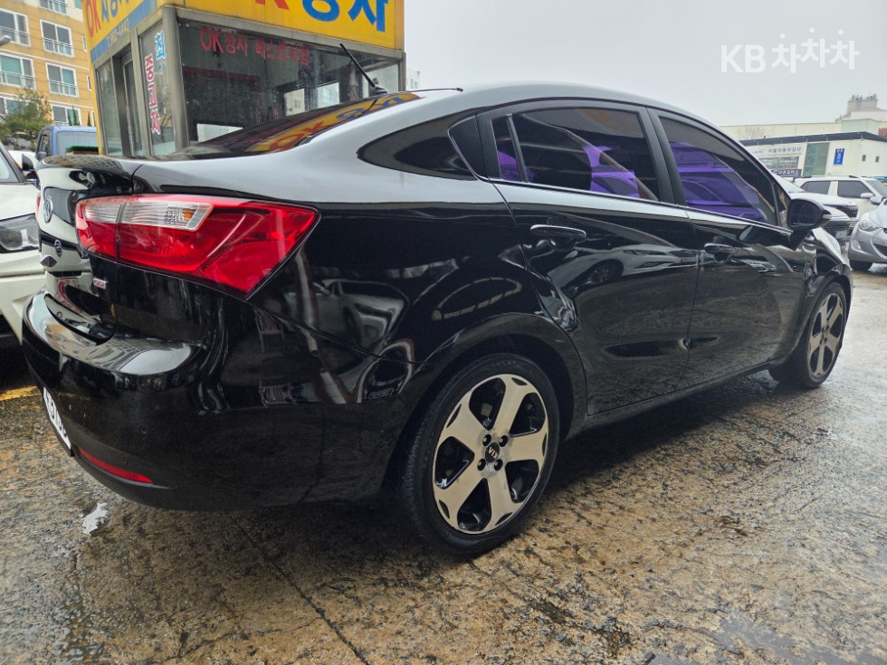 2012 - kia pride