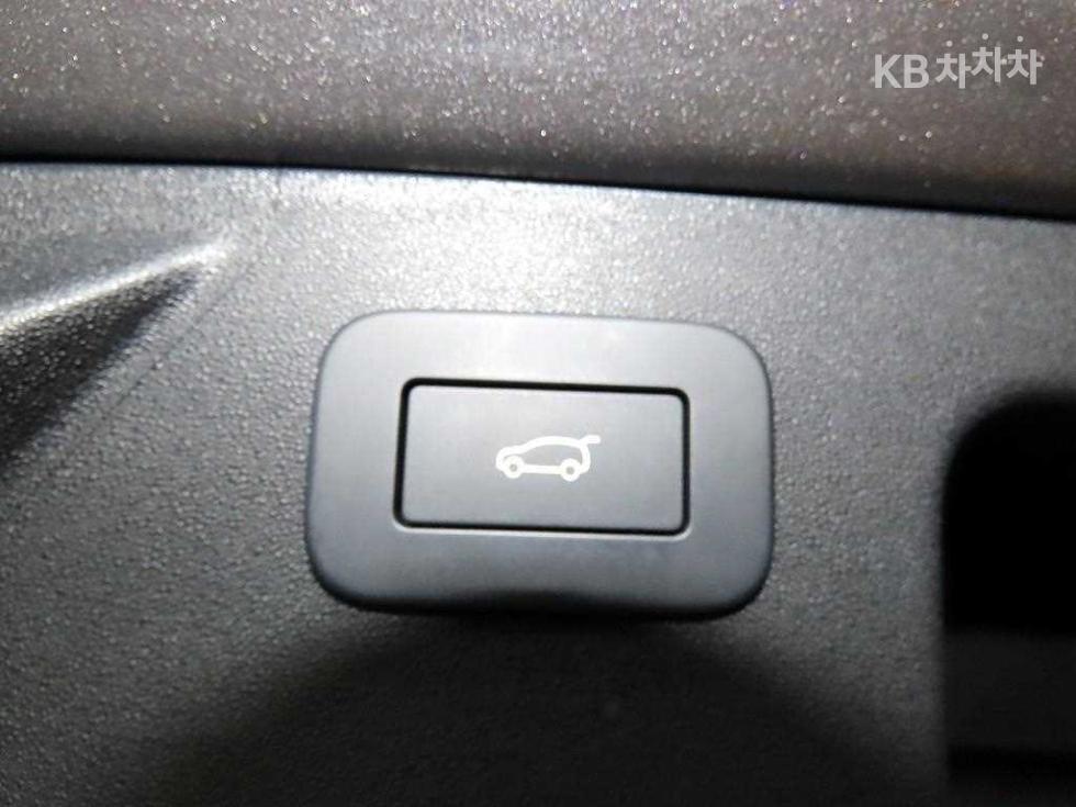 2025 - land rover discovery