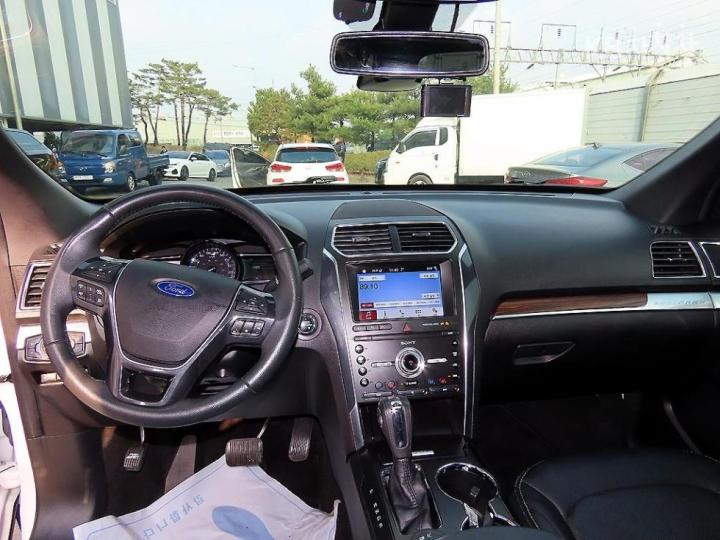 Ford Explorer New 2.3 EcoBoost 4WD Limited 8