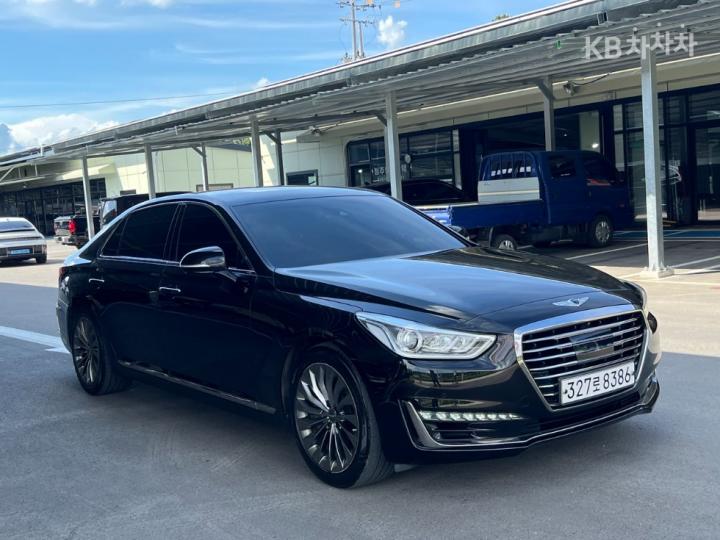Genesis EQ900 3.8 GDI AWD Premium Luxury 4