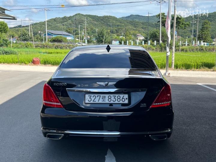 Genesis EQ900 3.8 GDI AWD Premium Luxury 6