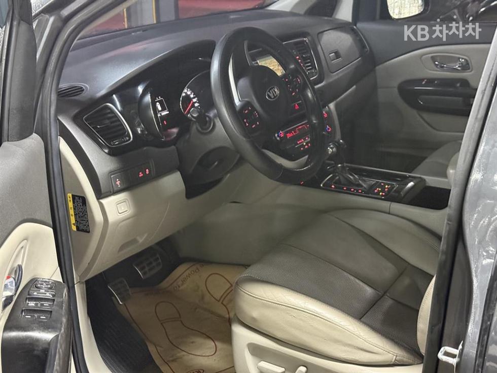 2016 - kia carnival