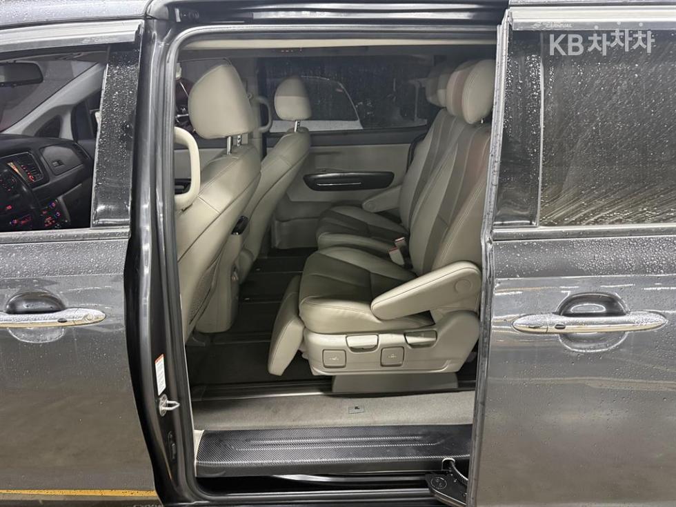 2016 - kia carnival