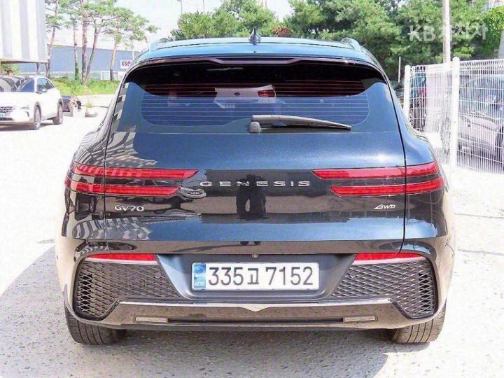 Genesis GV70 Diesel 2.2 AWD 5