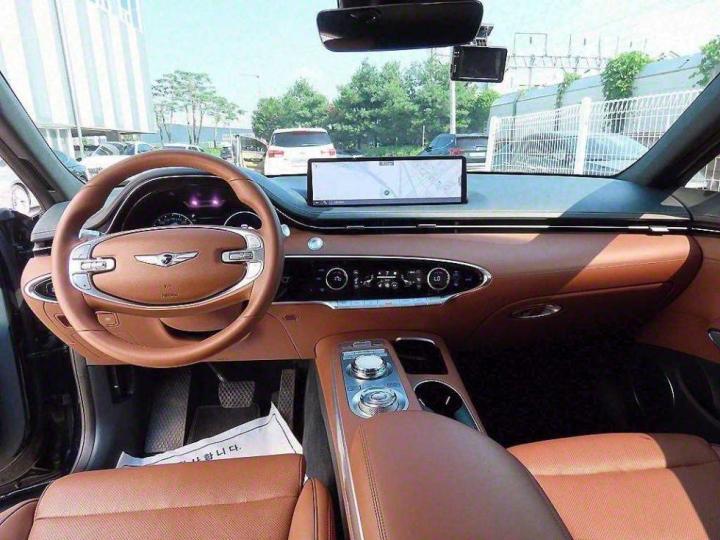 Genesis GV70 Diesel 2.2 AWD 8