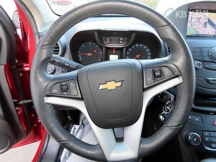 Chevrolet Orlando LT Premium 9