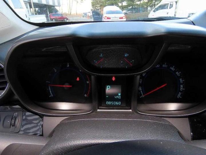 Chevrolet Orlando LT Premium 10