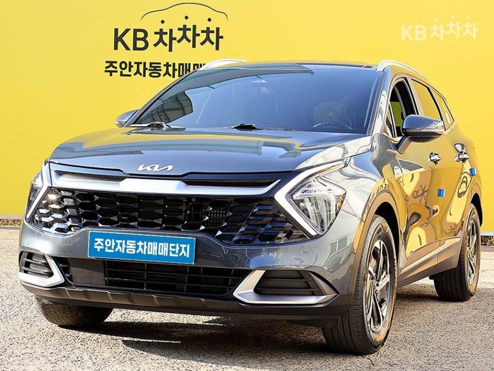2022 - kia sportage