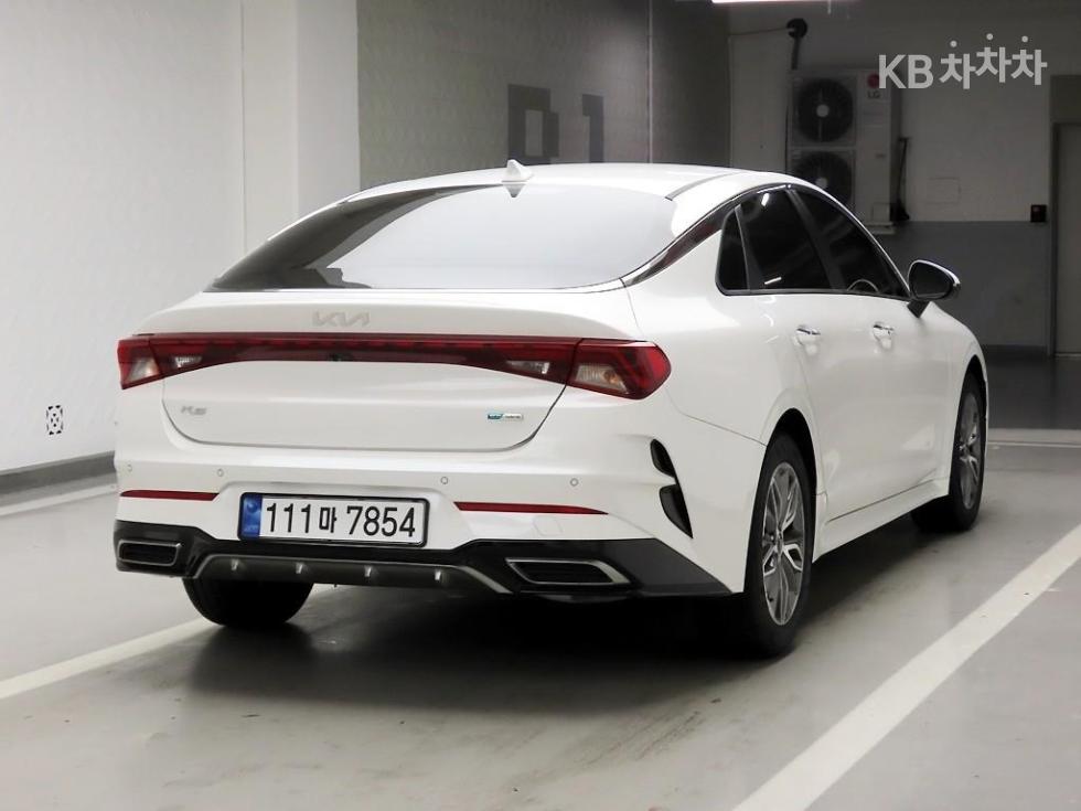 2022 - kia k5