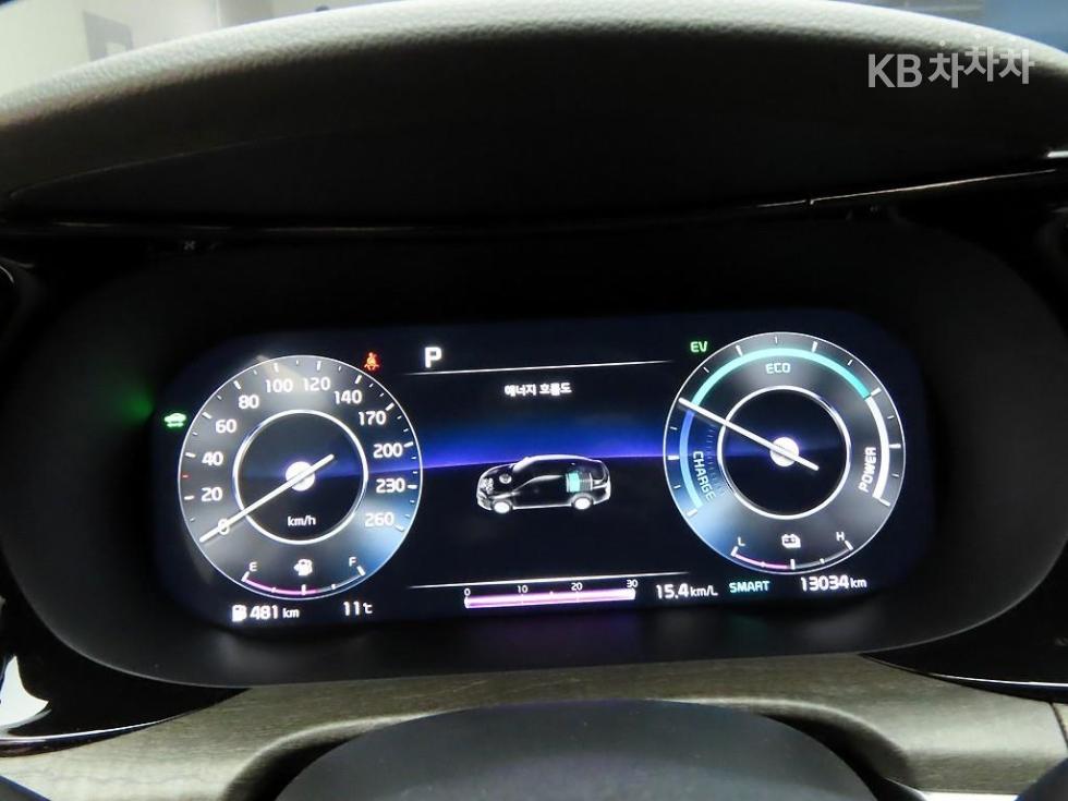 2022 - kia k5